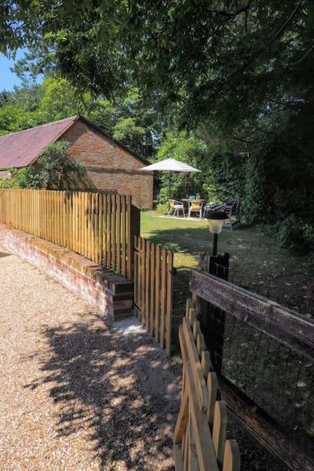 Landford'S Cottage, Your Retreat! Eksteriør bilde